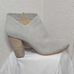 SPLENDID Women’s Suede Gray Ankle Booties - Stylish High Heel